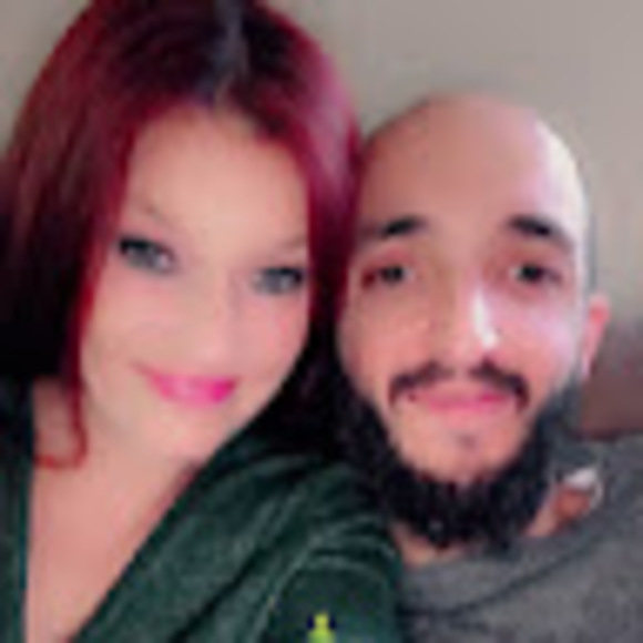 Meet your Posher, Nicole - Picture 1 of 1